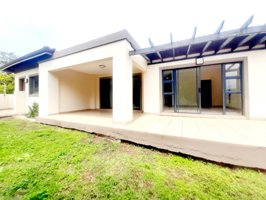 To Let 4 Bedroom Property for Rent in Palm Lakes Estate KwaZulu-Natal