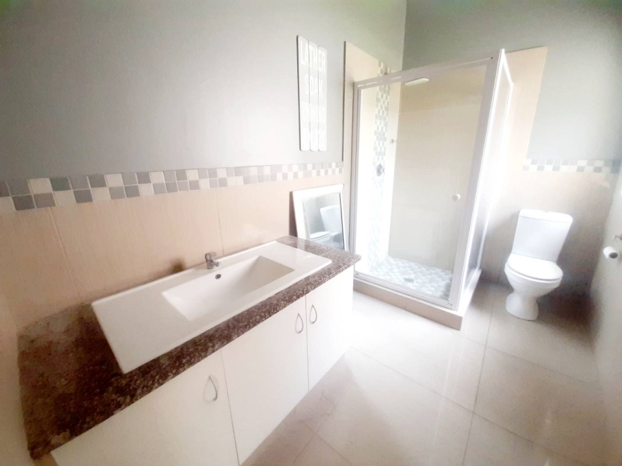 To Let 4 Bedroom Property for Rent in Palm Lakes Estate KwaZulu-Natal