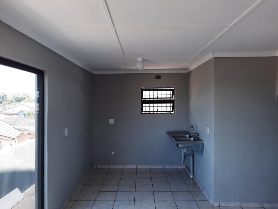 To Let 2 Bedroom Property for Rent in Brackenham KwaZulu-Natal