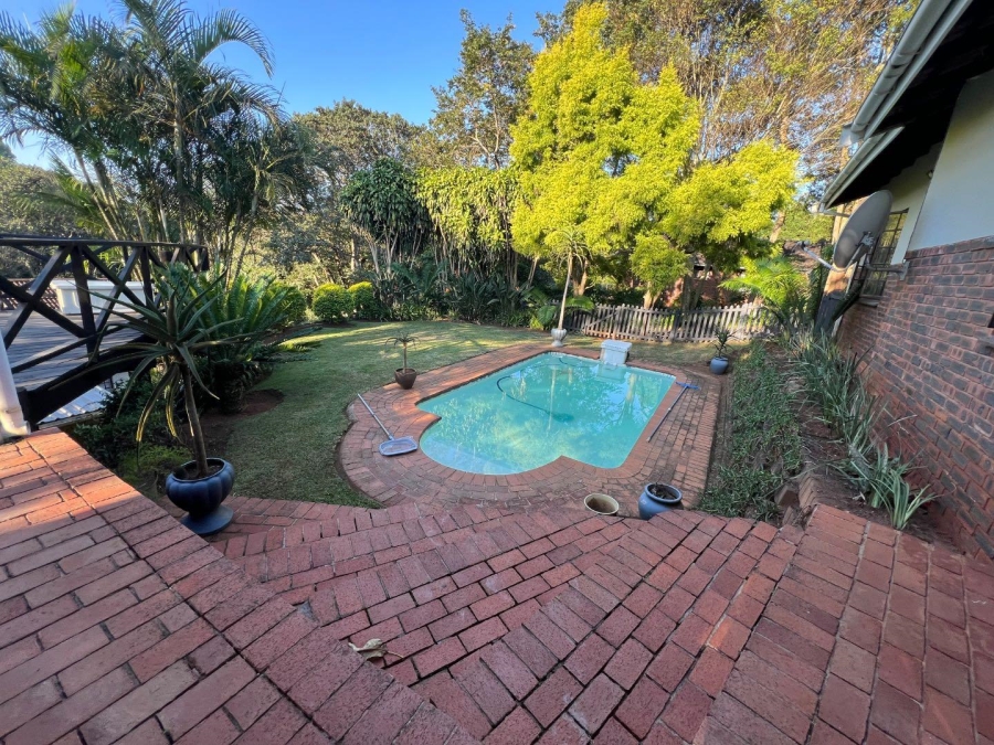 To Let 3 Bedroom Property for Rent in Kloof KwaZulu-Natal