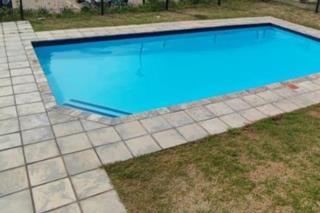 2 Bedroom Property for Sale in Umbogintwini KwaZulu-Natal