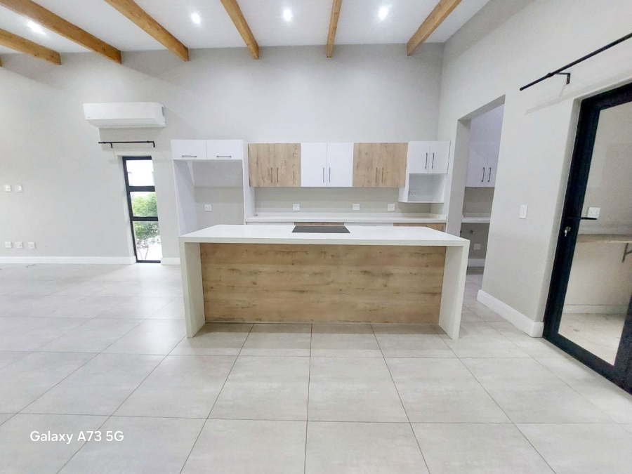 To Let 4 Bedroom Property for Rent in Palm Lakes Estate KwaZulu-Natal