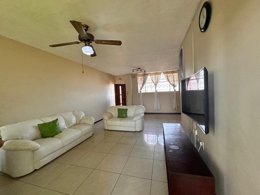 2 Bedroom Property for Sale in Montclair KwaZulu-Natal