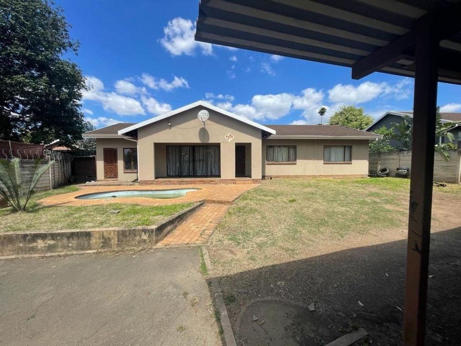 4 Bedroom Property for Sale in Scottsville KwaZulu-Natal