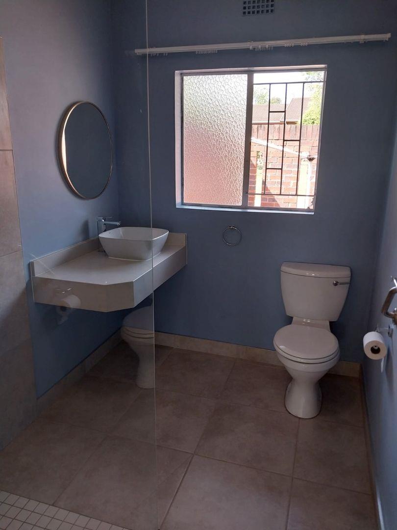 1 Bedroom Property for Sale in Amberglen KwaZulu-Natal