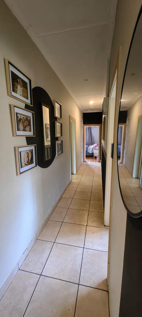 4 Bedroom Property for Sale in Athlone KwaZulu-Natal