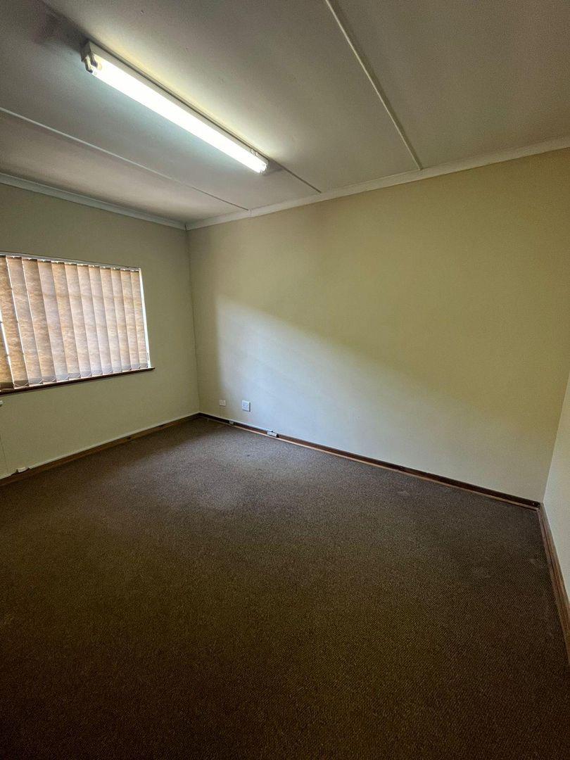 To Let commercial Property for Rent in Howick KwaZulu-Natal