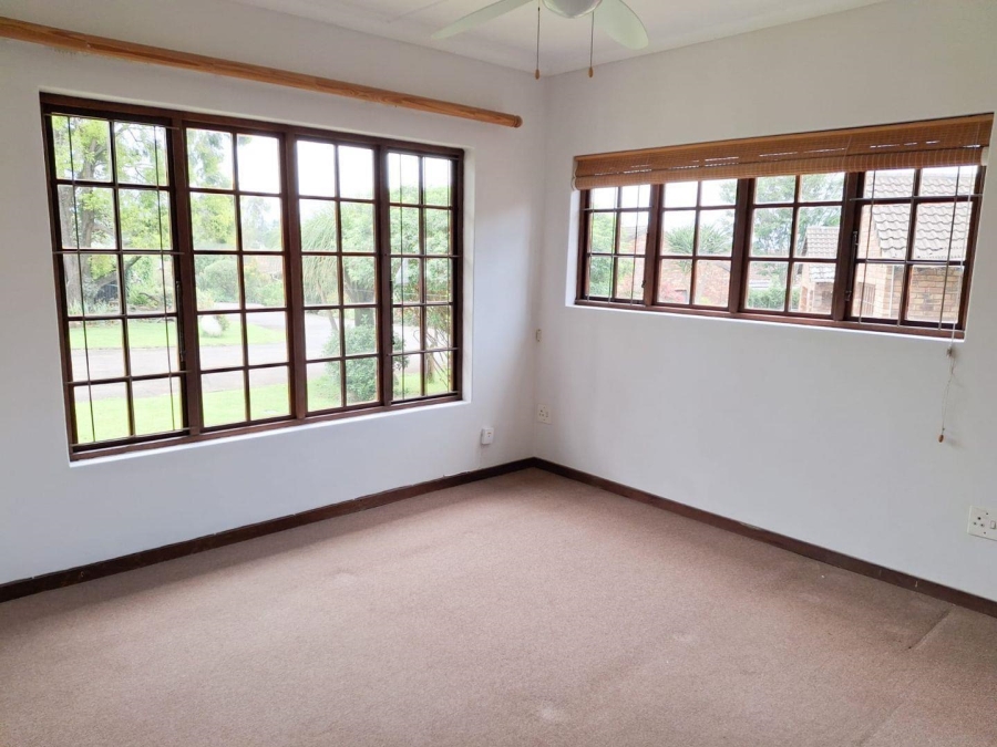 2 Bedroom Property for Sale in Howick KwaZulu-Natal