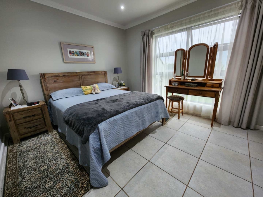 2 Bedroom Property for Sale in Waterfall KwaZulu-Natal