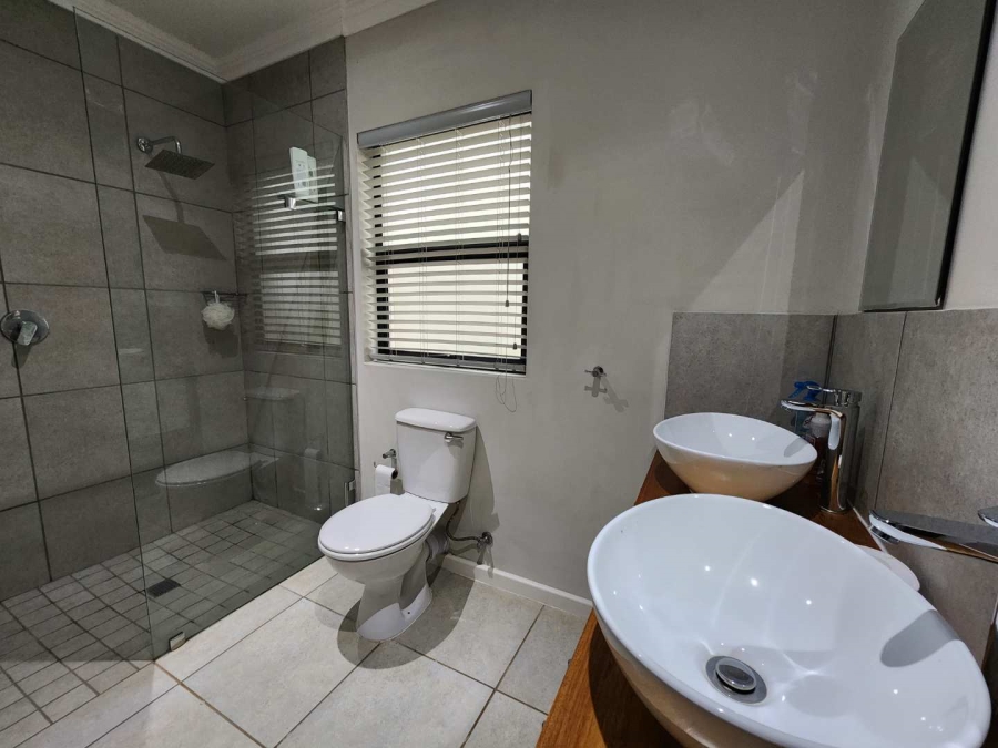 2 Bedroom Property for Sale in Waterfall KwaZulu-Natal