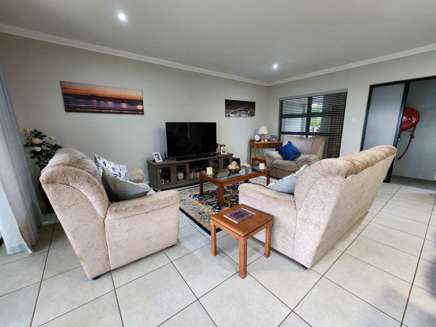 2 Bedroom Property for Sale in Waterfall KwaZulu-Natal