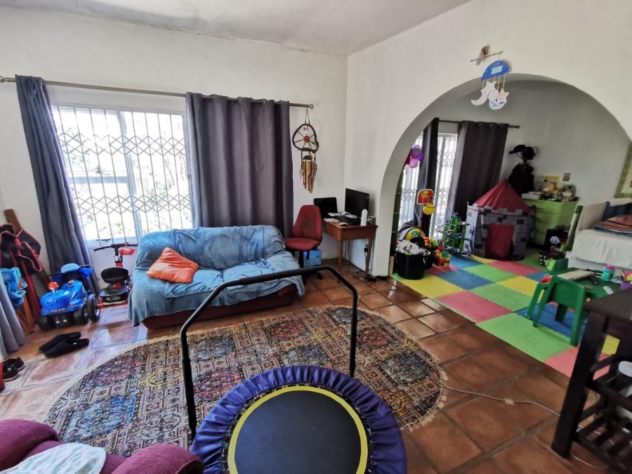 5 Bedroom Property for Sale in Monteseel KwaZulu-Natal