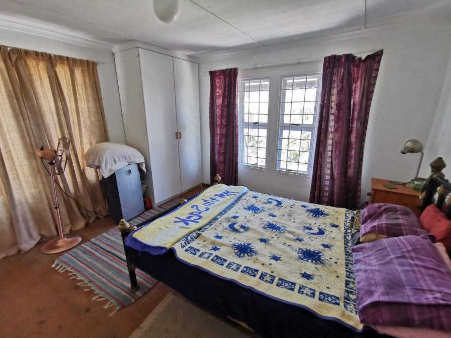 5 Bedroom Property for Sale in Monteseel KwaZulu-Natal