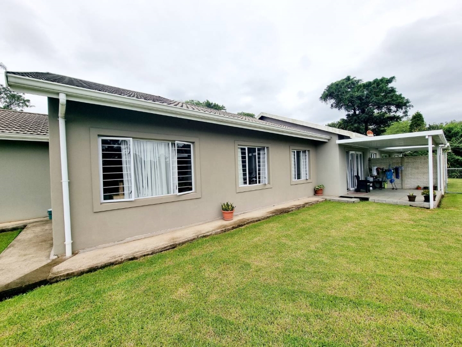 To Let 3 Bedroom Property for Rent in Kloof KwaZulu-Natal