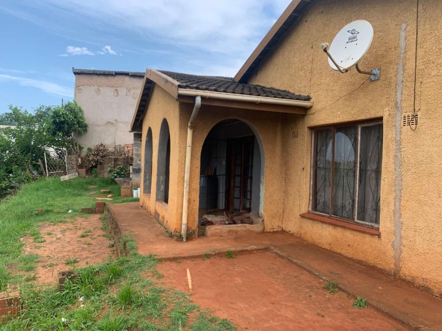 4 Bedroom Property for Sale in Lamontville KwaZulu-Natal