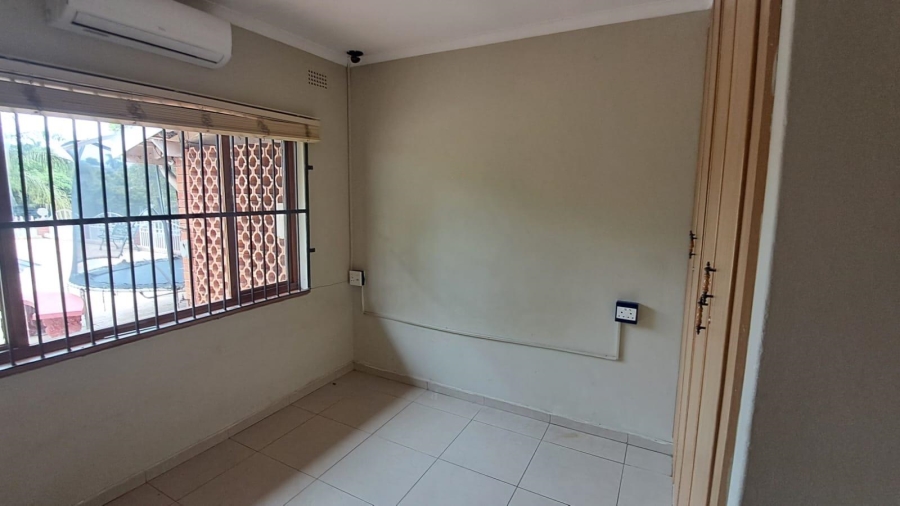 To Let 3 Bedroom Property for Rent in Richem KwaZulu-Natal