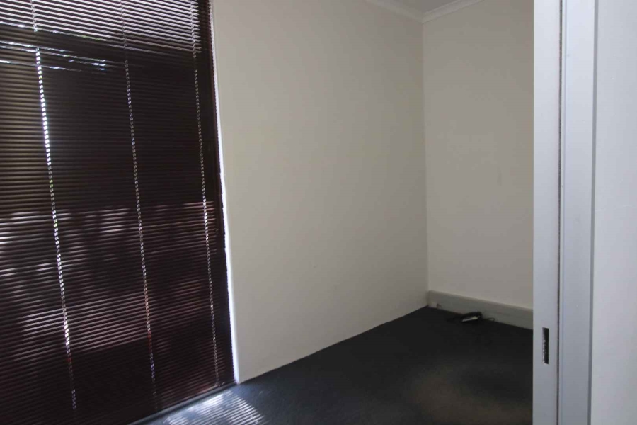 To Let commercial Property for Rent in Umhlanga Ridge KwaZulu-Natal