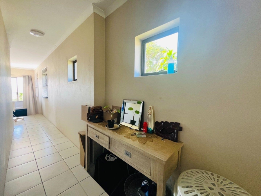 To Let 2 Bedroom Property for Rent in Durban North KwaZulu-Natal