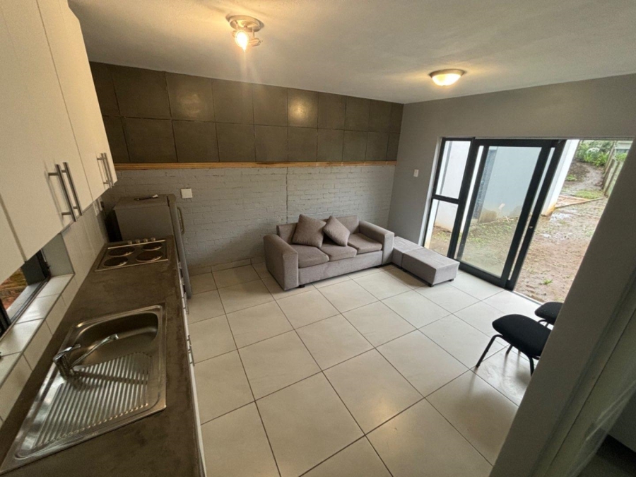 To Let 1 Bedroom Property for Rent in Kloof KwaZulu-Natal