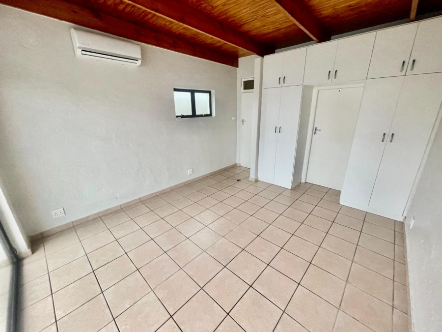 To Let 2 Bedroom Property for Rent in Umhlanga KwaZulu-Natal