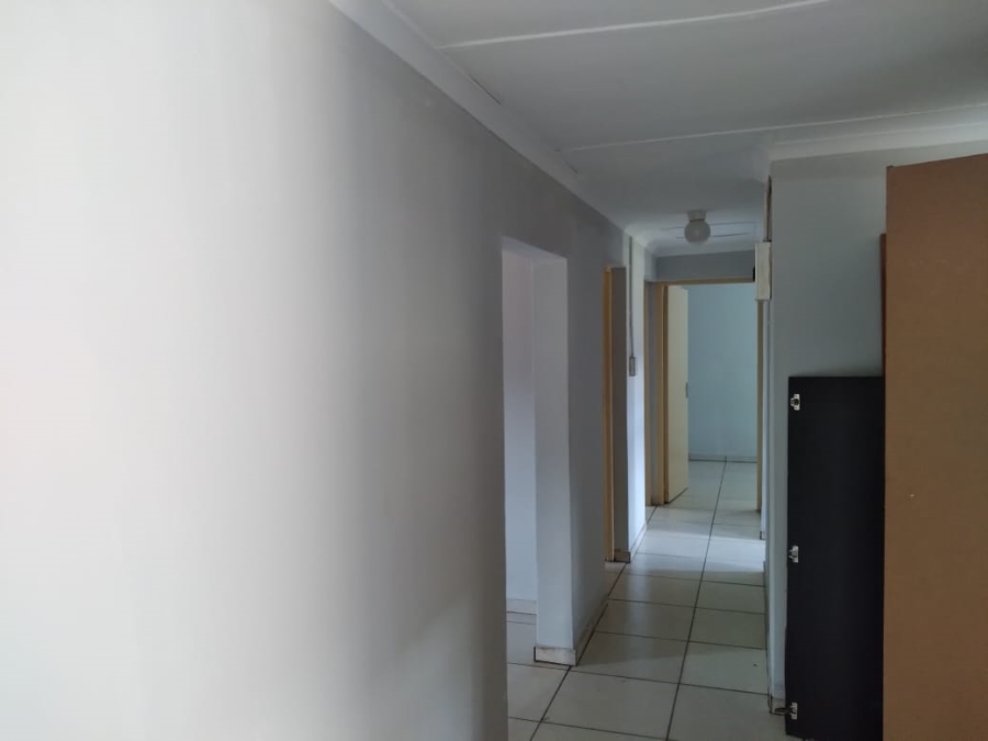 To Let 3 Bedroom Property for Rent in Mandlazini KwaZulu-Natal