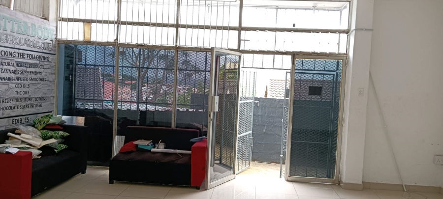 To Let commercial Property for Rent in Phoenix KwaZulu-Natal