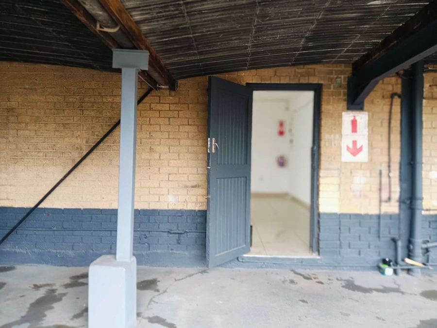 To Let commercial Property for Rent in Phoenix KwaZulu-Natal