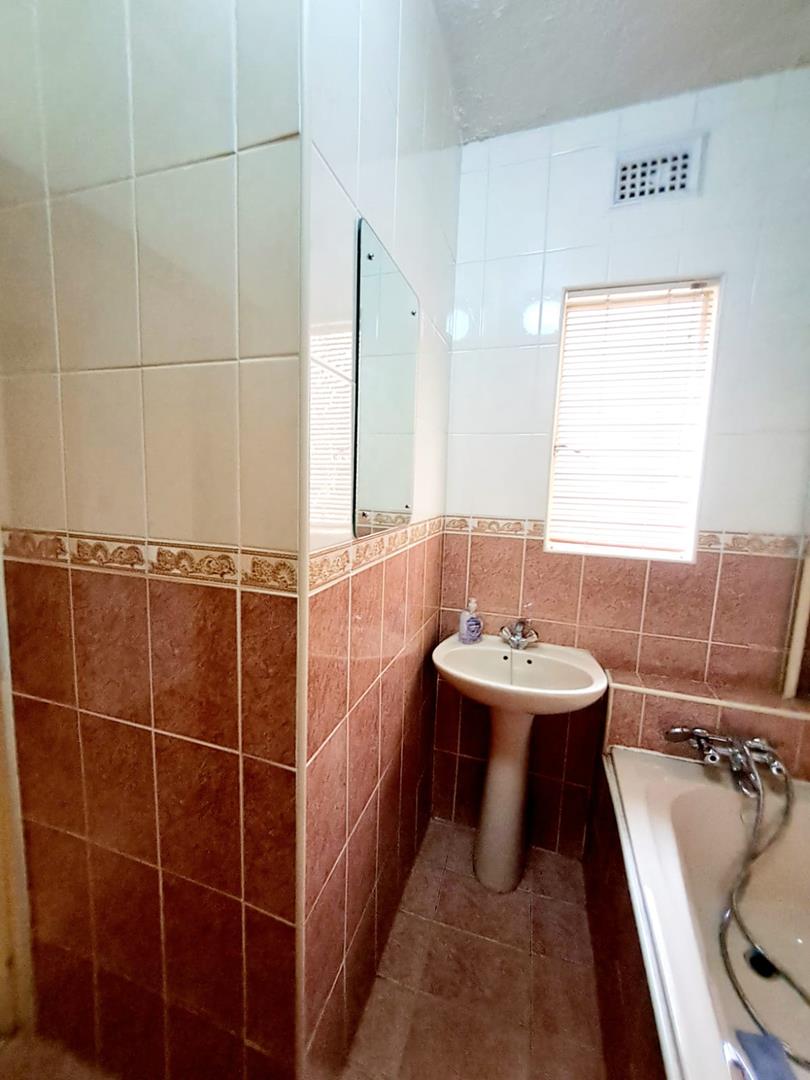 2 Bedroom Property for Sale in Montclair KwaZulu-Natal