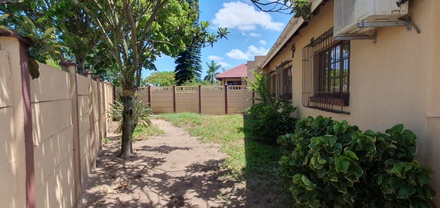 To Let 2 Bedroom Property for Rent in Wildenwide KwaZulu-Natal