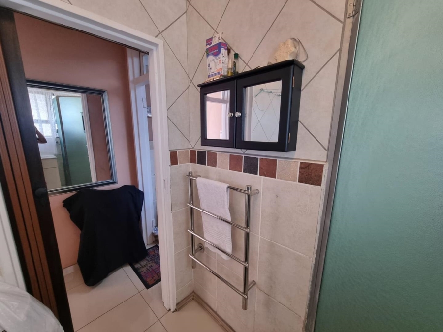 2 Bedroom Property for Sale in Esplanade KwaZulu-Natal