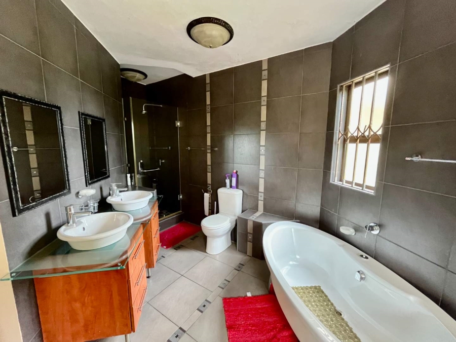 3 Bedroom Property for Sale in Umhlanga KwaZulu-Natal