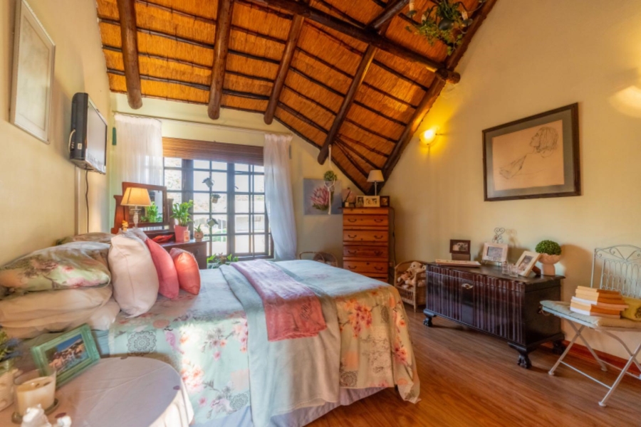 6 Bedroom Property for Sale in Kloof KwaZulu-Natal