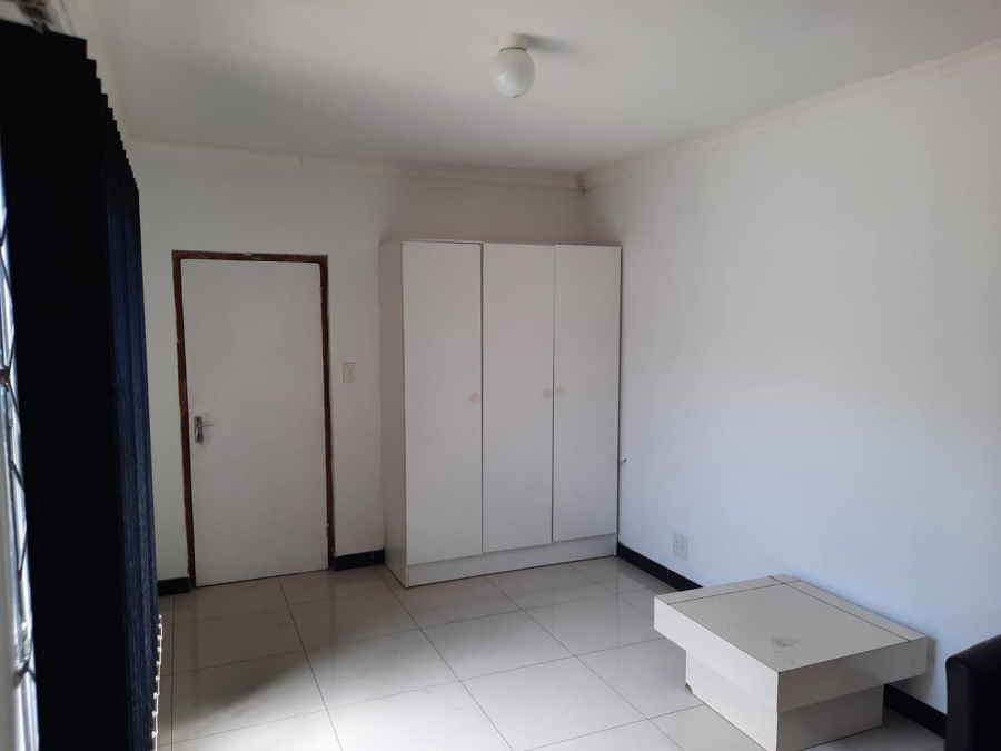 To Let 1 Bedroom Property for Rent in Birdswood KwaZulu-Natal