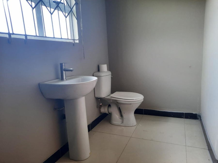 To Let 1 Bedroom Property for Rent in Birdswood KwaZulu-Natal