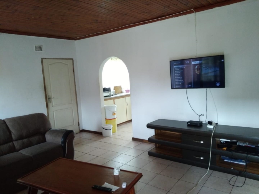 To Let 3 Bedroom Property for Rent in Esikhawini KwaZulu-Natal