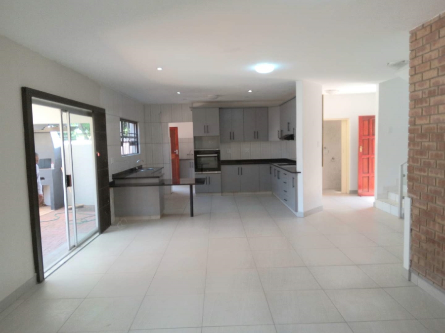 To Let 4 Bedroom Property for Rent in Sunningdale KwaZulu-Natal