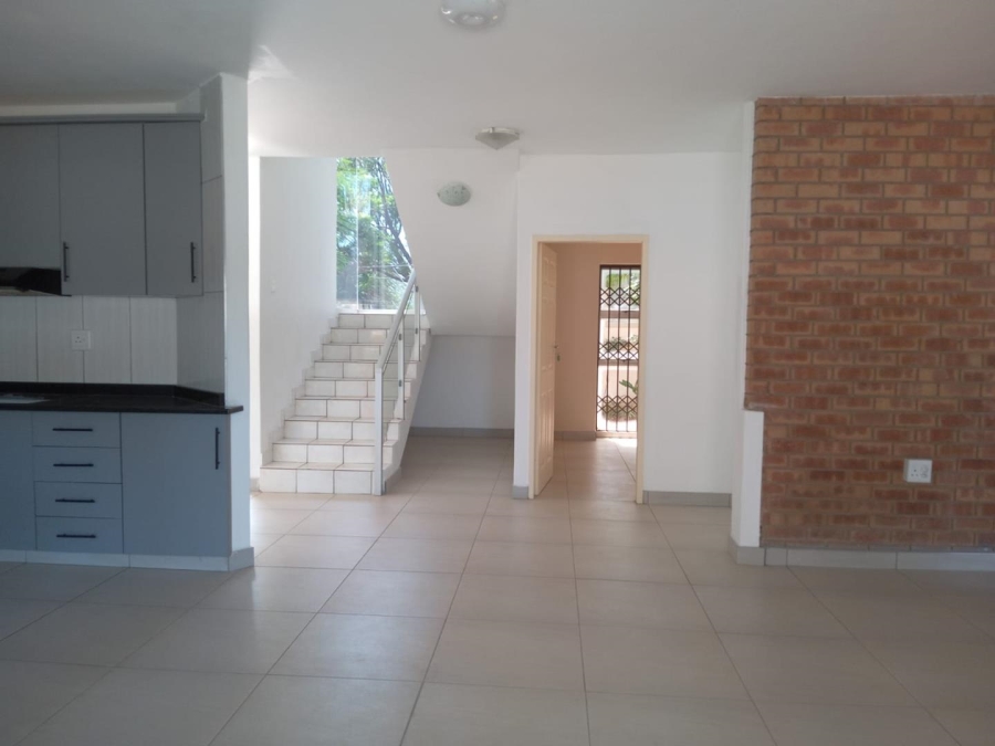 To Let 4 Bedroom Property for Rent in Sunningdale KwaZulu-Natal