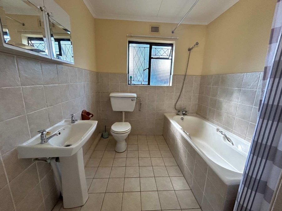 To Let 1 Bedroom Property for Rent in Hillcrest KwaZulu-Natal