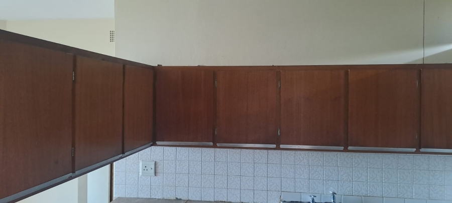 To Let 2 Bedroom Property for Rent in Empangeni Central KwaZulu-Natal