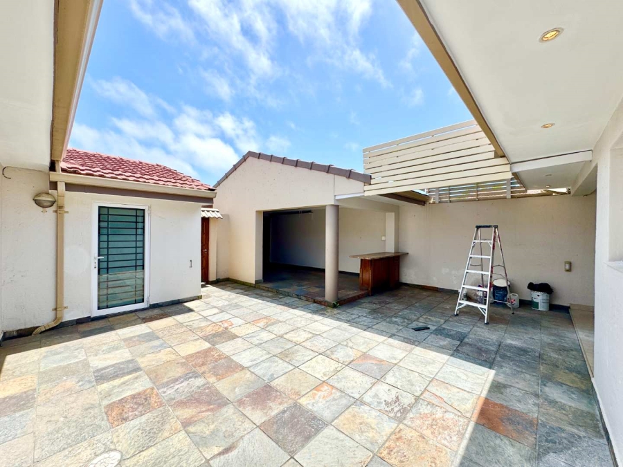 To Let 3 Bedroom Property for Rent in Umhlanga KwaZulu-Natal