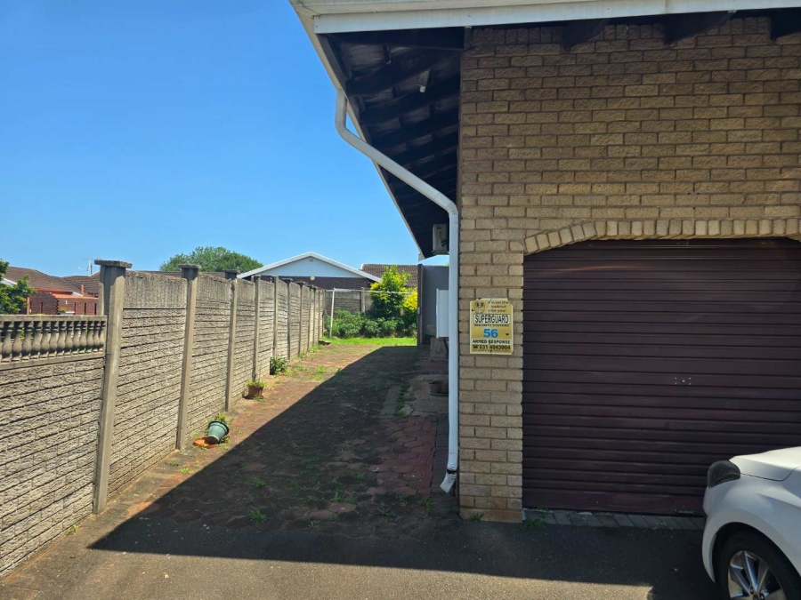 4 Bedroom Property for Sale in Queensburgh KwaZulu-Natal