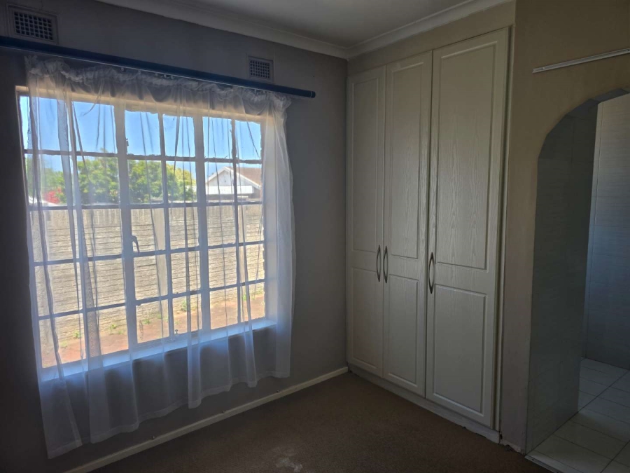 4 Bedroom Property for Sale in Queensburgh KwaZulu-Natal