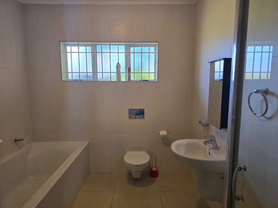 4 Bedroom Property for Sale in Queensburgh KwaZulu-Natal