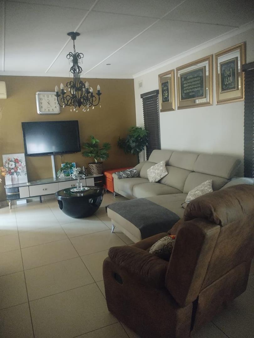 4 Bedroom Property for Sale in Reservoir Hills KwaZulu-Natal