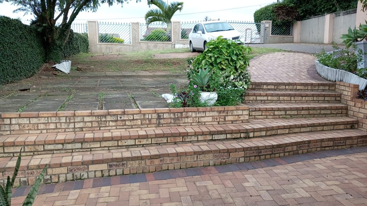 4 Bedroom Property for Sale in Reservoir Hills KwaZulu-Natal