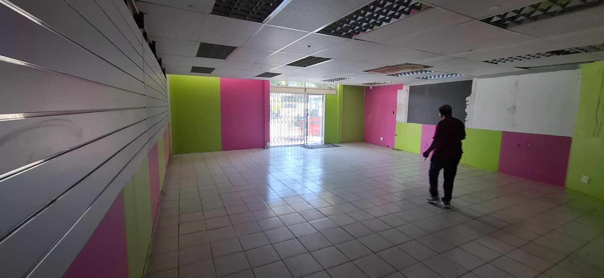 To Let commercial Property for Rent in Overport KwaZulu-Natal