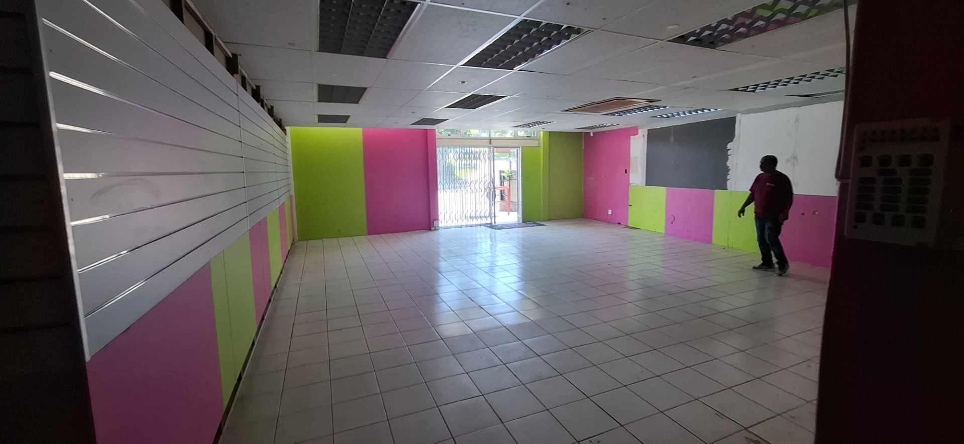 To Let commercial Property for Rent in Overport KwaZulu-Natal