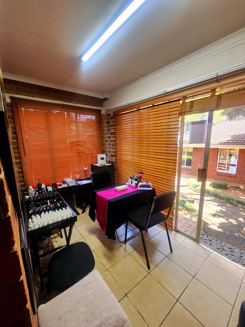 7 Bedroom Property for Sale in Oak Park KwaZulu-Natal