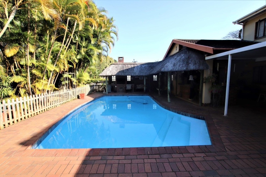 6 Bedroom Property for Sale in Glen Anil KwaZulu-Natal