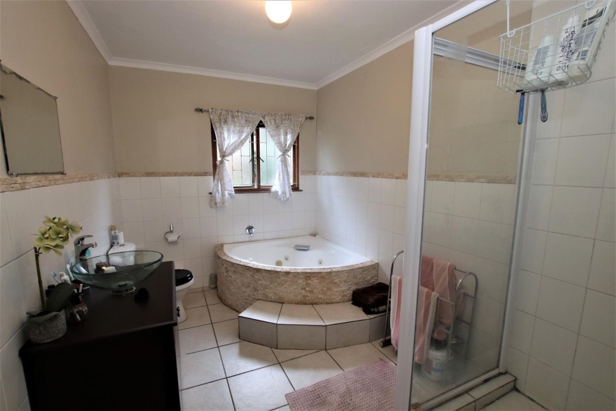 6 Bedroom Property for Sale in Glen Anil KwaZulu-Natal